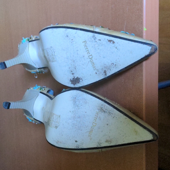 Shoes - Picture 3 of 4